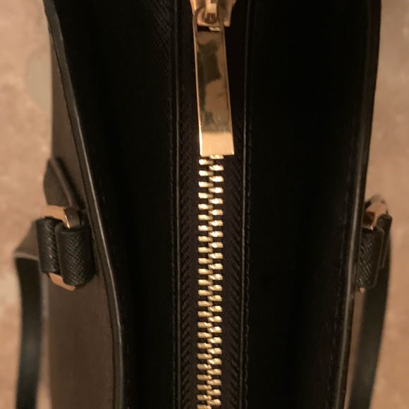 Large Tory Burch Emerson Top Zip Tote - Picture 5 of 12